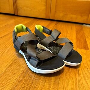 Clarks Cloudstepper Sandals